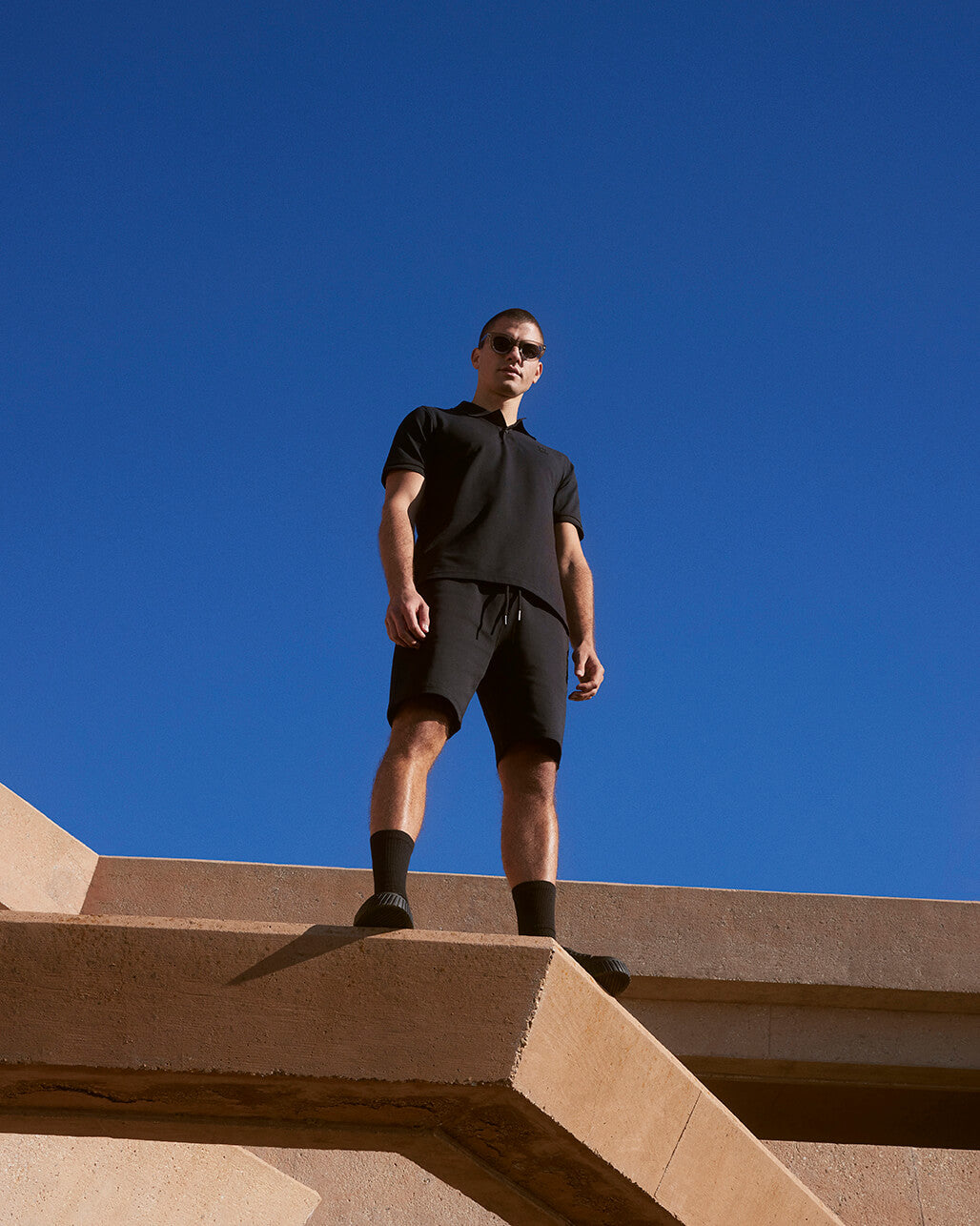 MENS OUTLINE SWEATSHORTS - B6R507ARCN