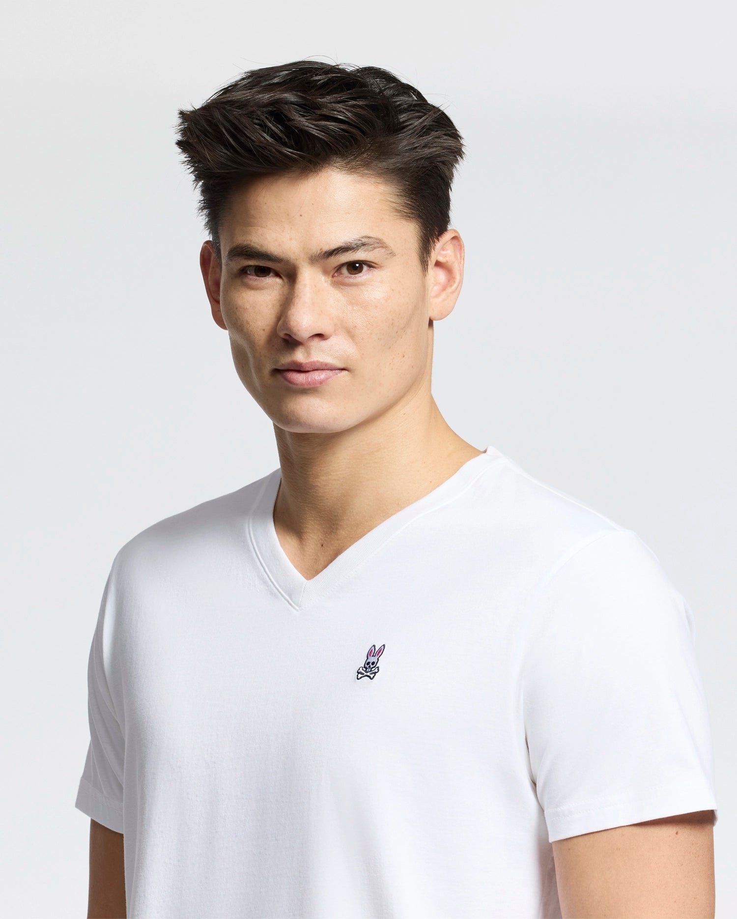 MENS CLASSIC V NECK TEE - B6U100ARPC