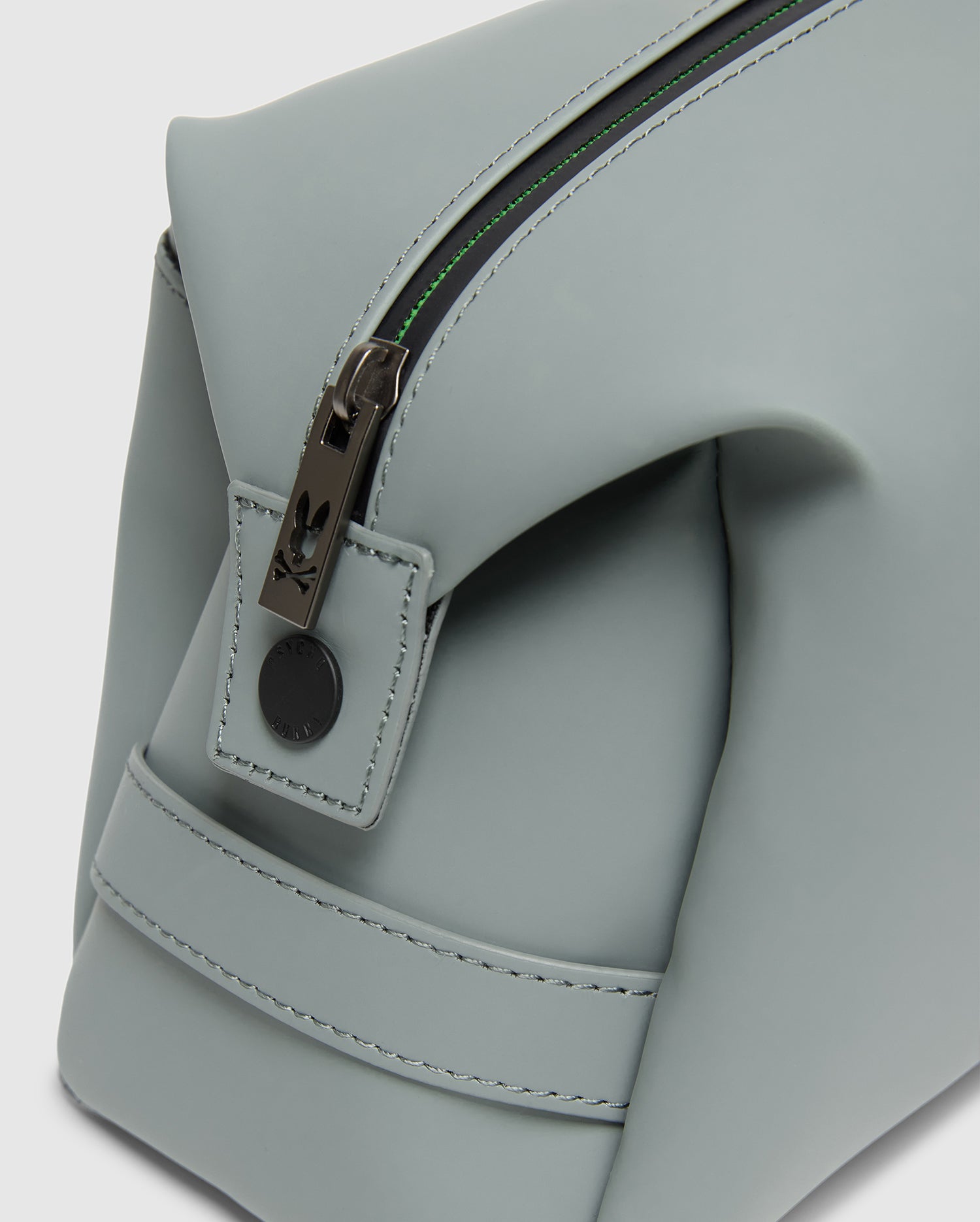 MENS TOILETRY KIT - B6A636F200