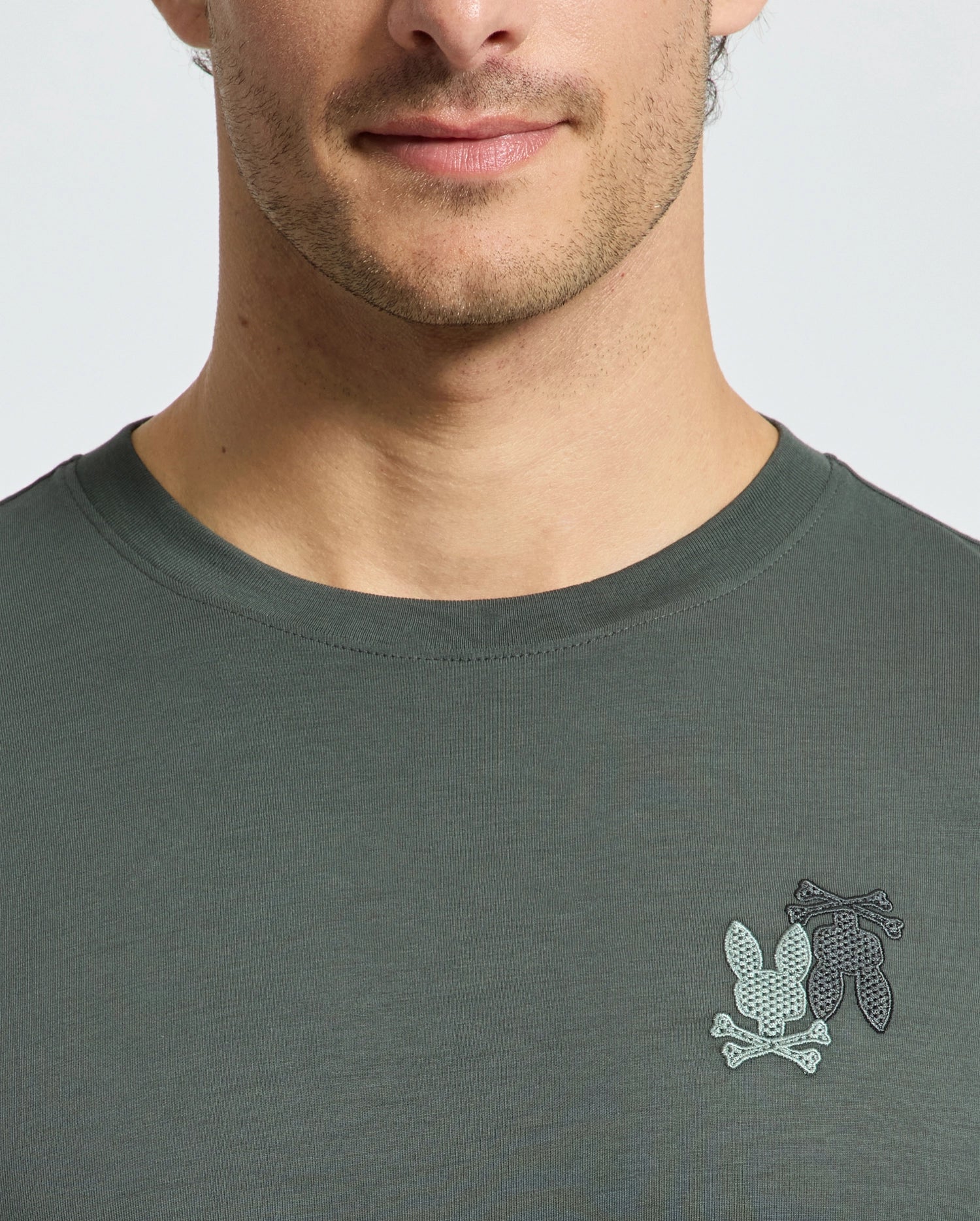 MENS PIERCE LONG SLEEVE BACK GRAPHIC TEE - B6T178E200