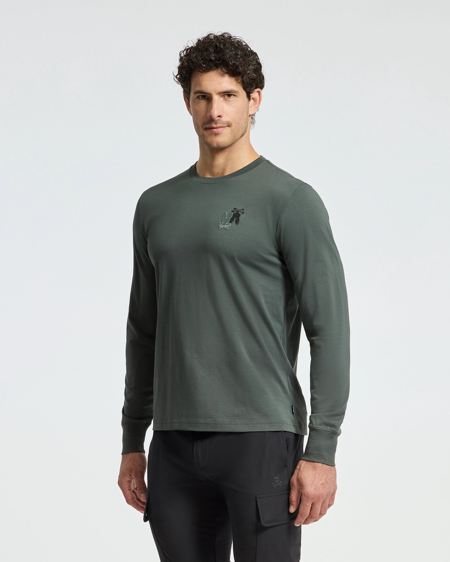 MENS PIERCE LONG SLEEVE BACK GRAPHIC TEE - B6T178E200