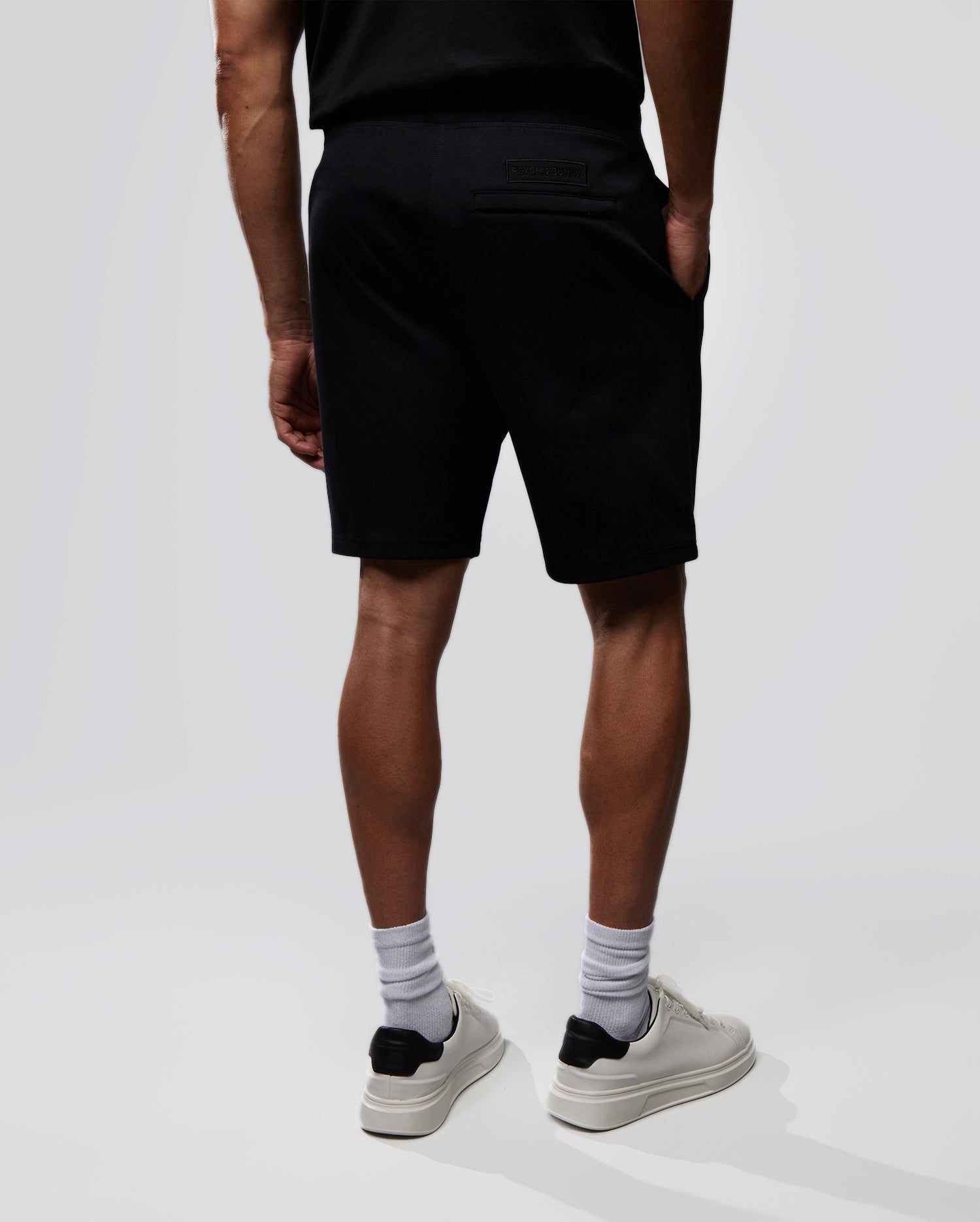 MENS OUTLINE SWEATSHORTS - B6R507ARCN