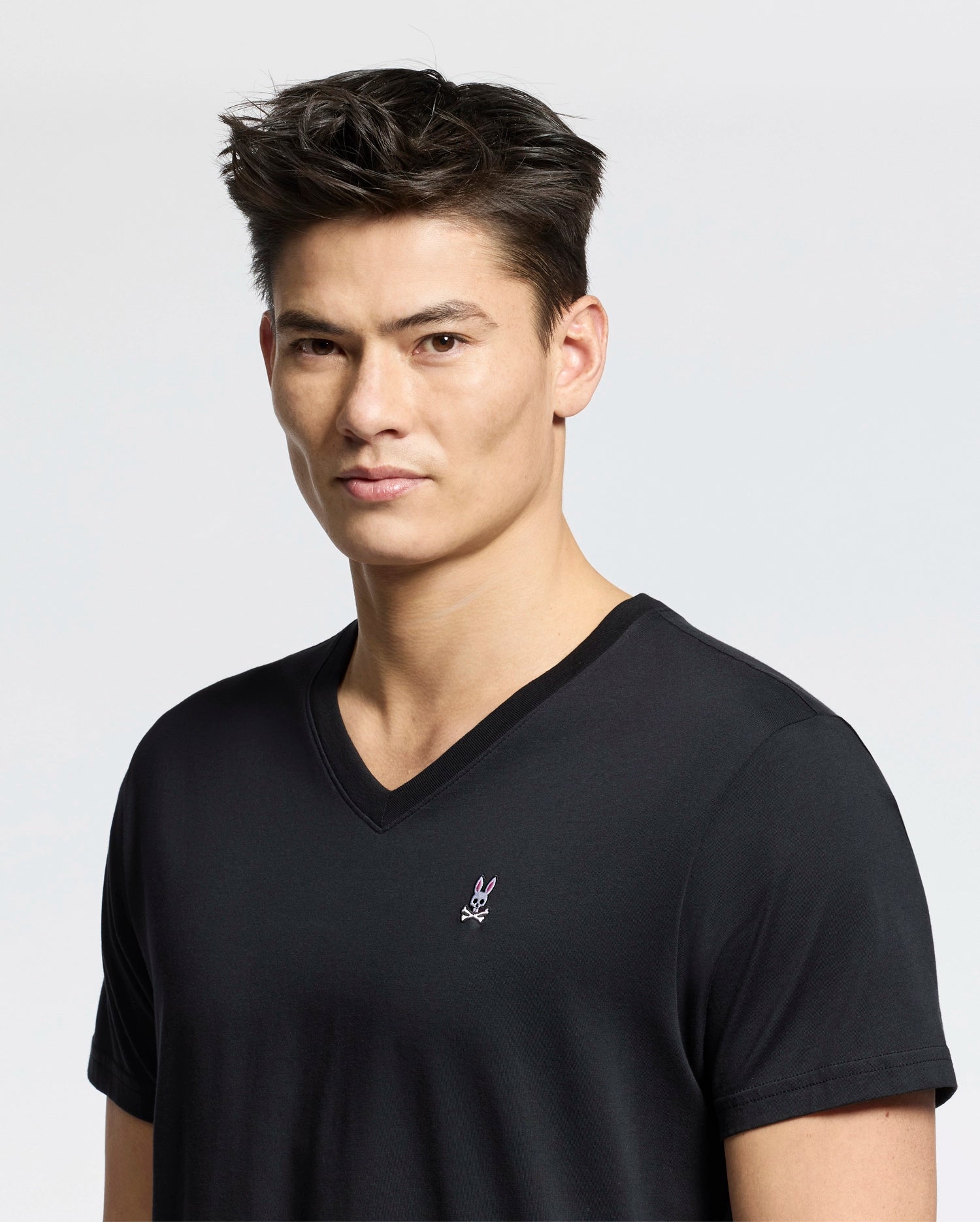 MENS CLASSIC V NECK TEE - B6U100ARPC